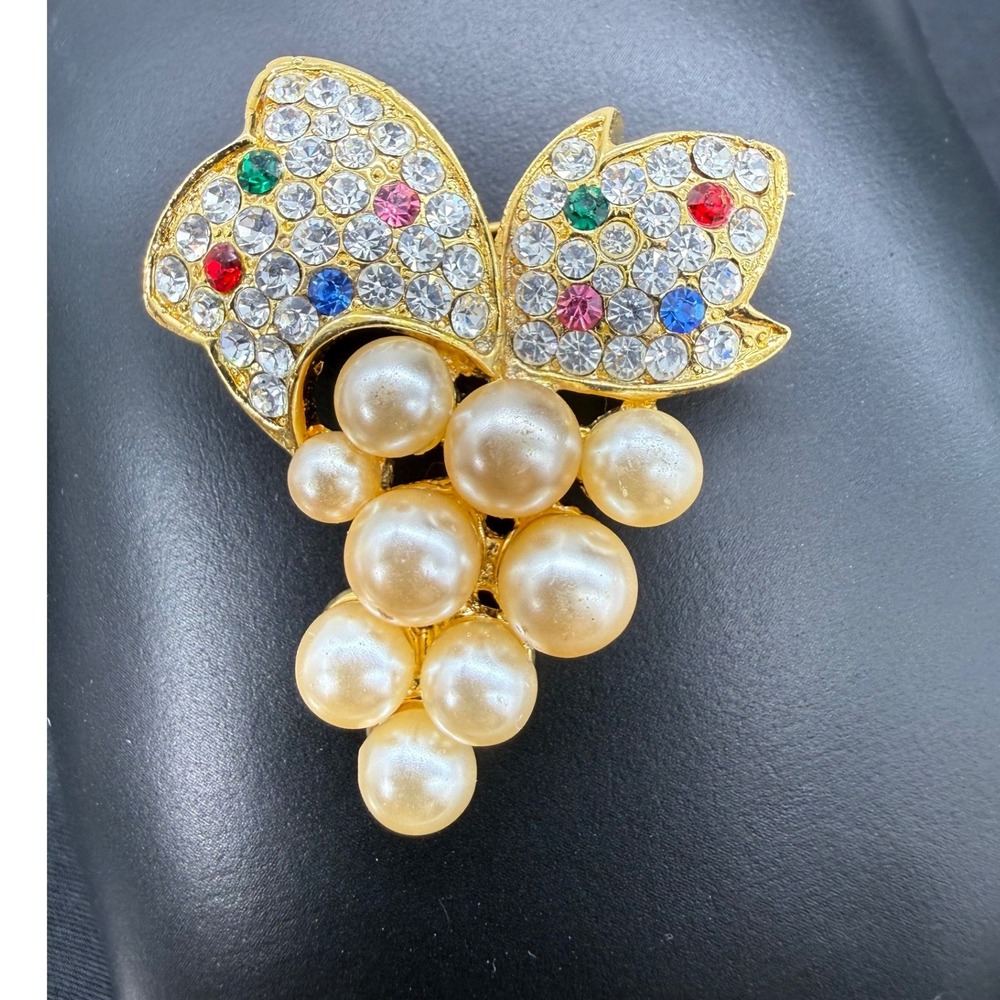 Vintage Gold Tone Multi Color Rhinestone Faux Pearl Grape Cluster Brooch Pin
